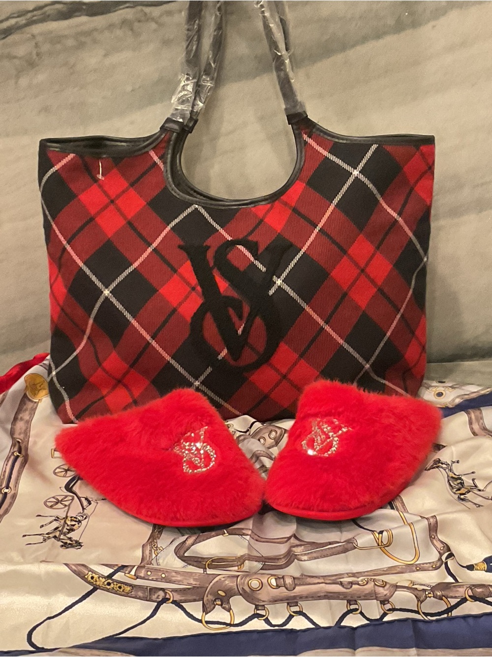 Victoria's Secret BUNDLE Red Plaid Tote with Red Fuzzy Slippers